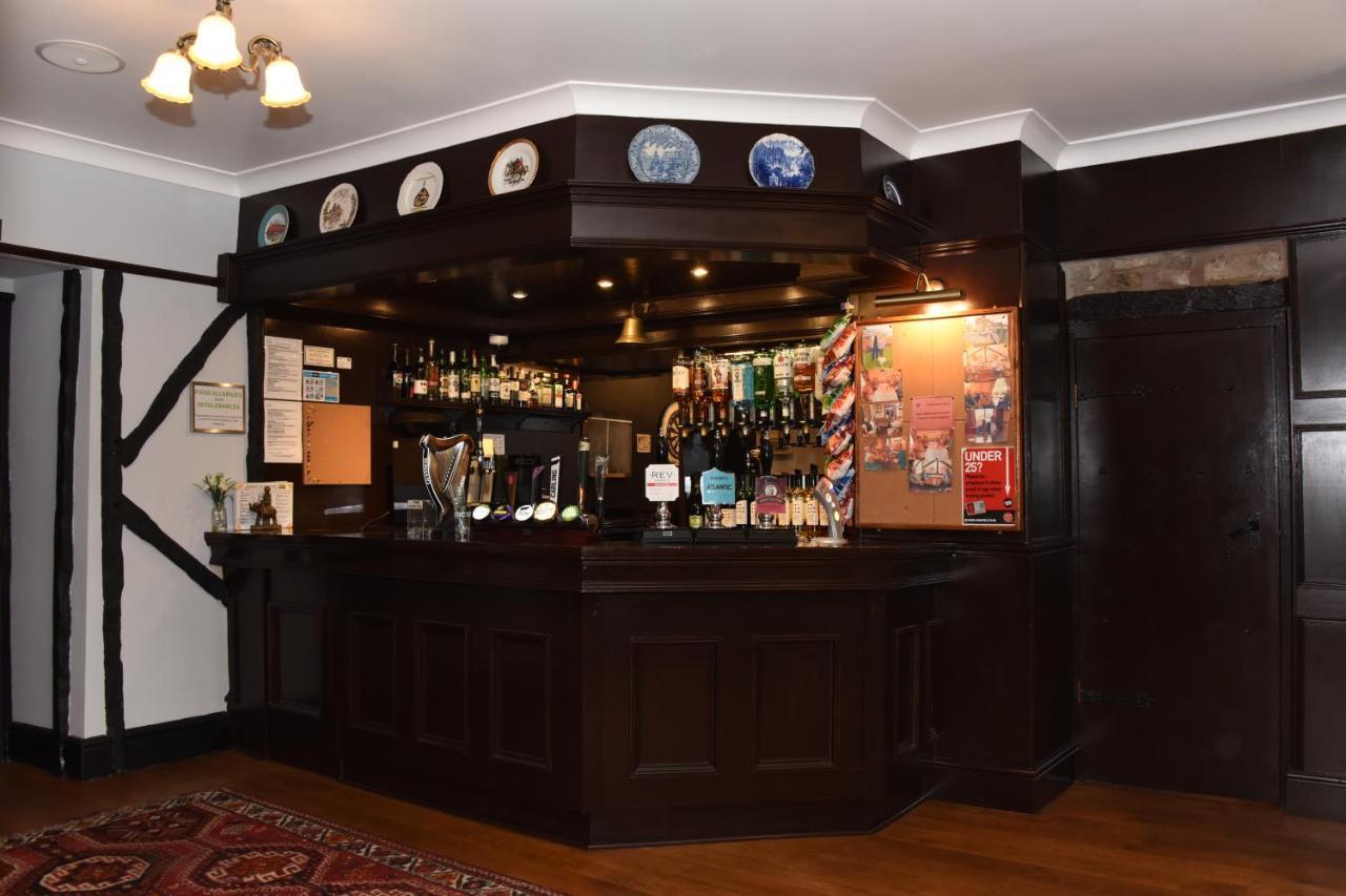 The Llanelwedd Arms Hotel Builth Wells Esterno foto