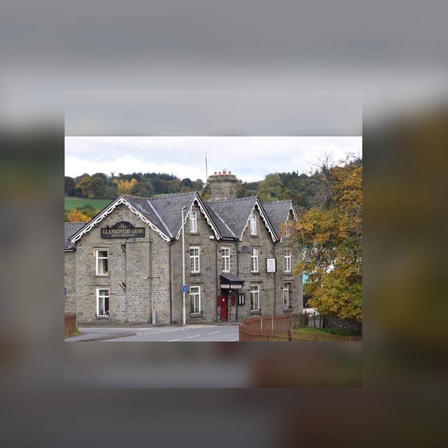 The Llanelwedd Arms Hotel Builth Wells Esterno foto