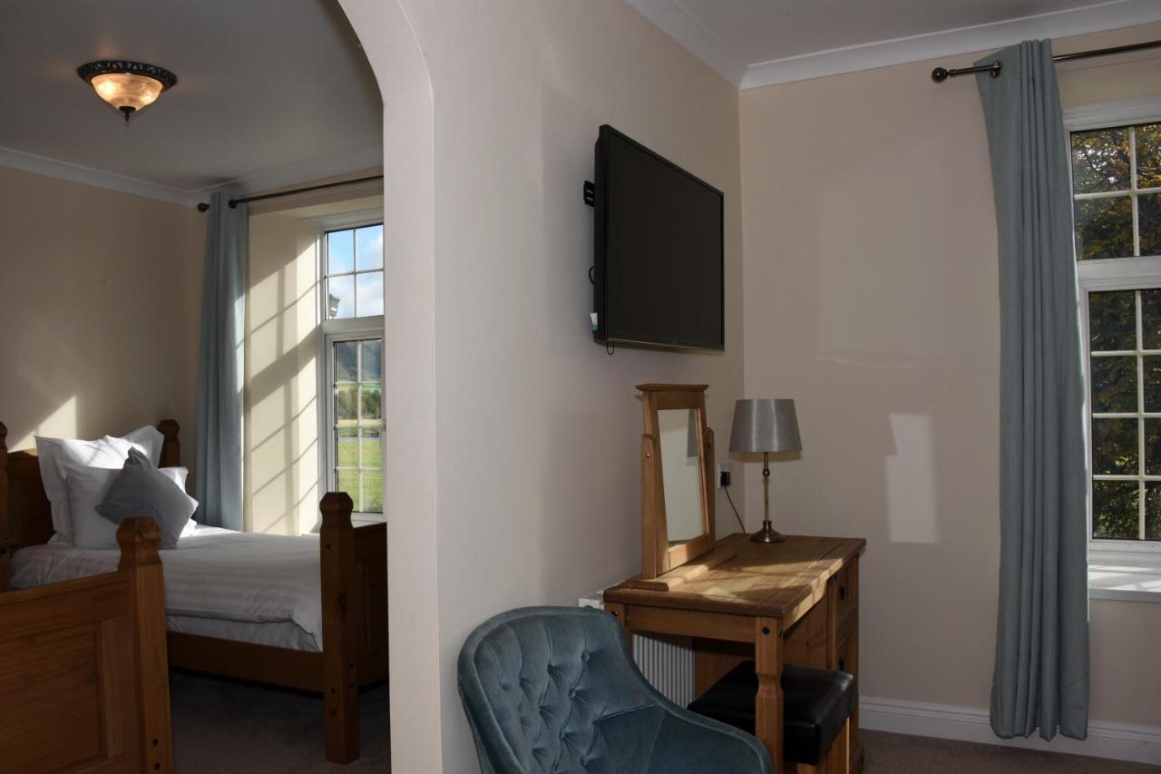 The Llanelwedd Arms Hotel Builth Wells Esterno foto