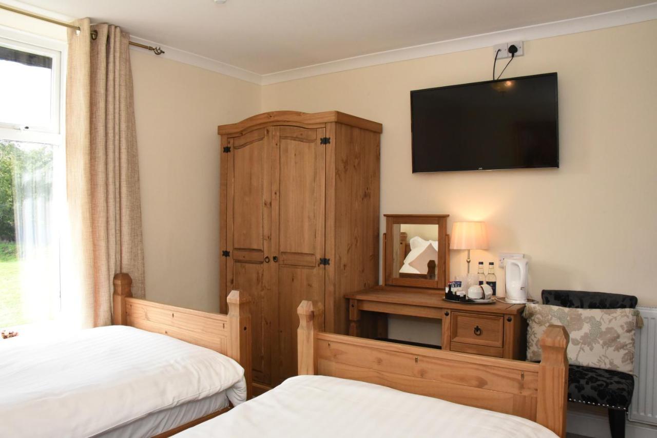 The Llanelwedd Arms Hotel Builth Wells Esterno foto