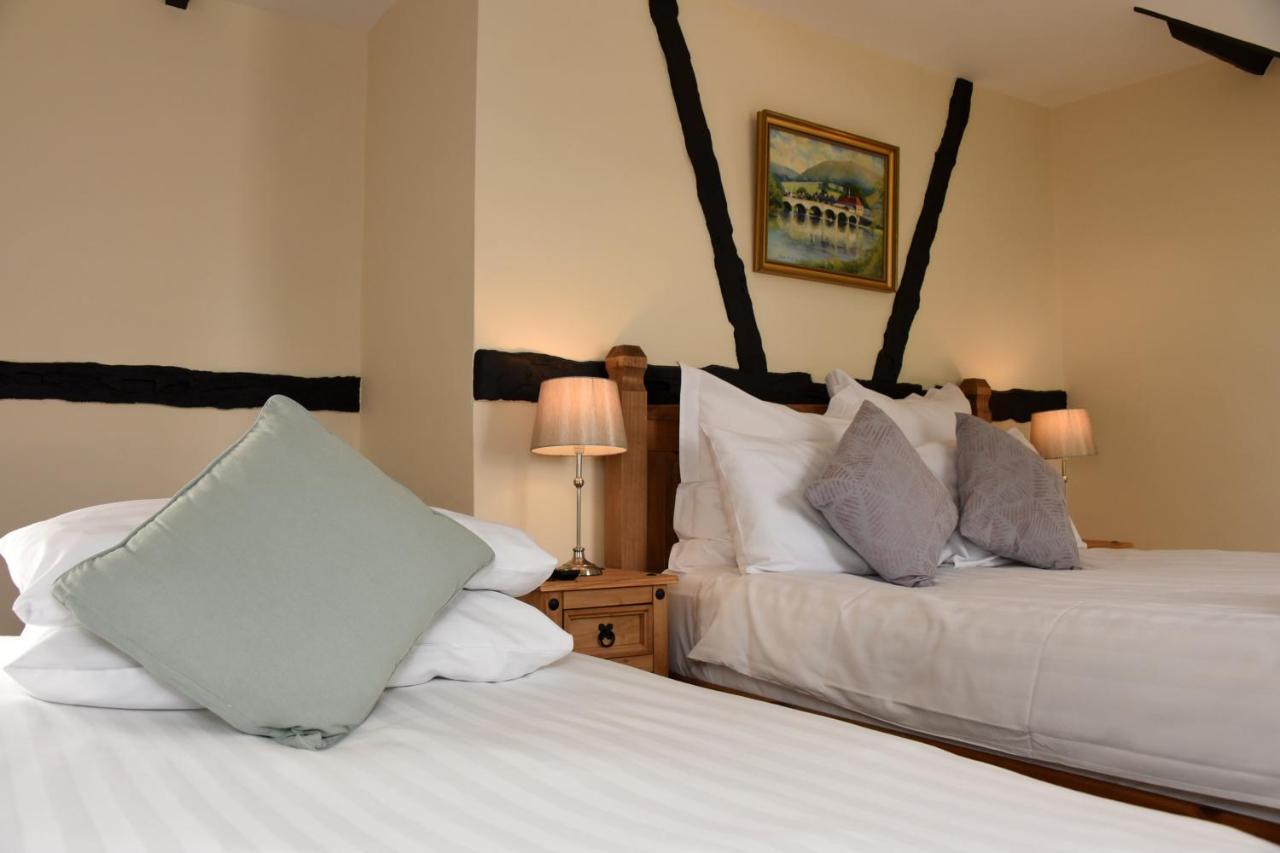 The Llanelwedd Arms Hotel Builth Wells Esterno foto