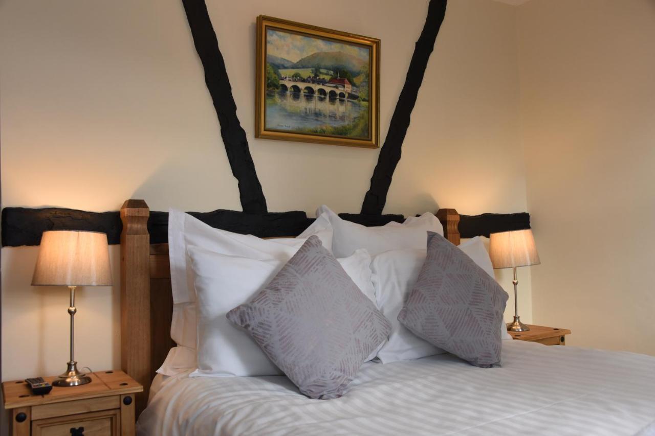 The Llanelwedd Arms Hotel Builth Wells Esterno foto