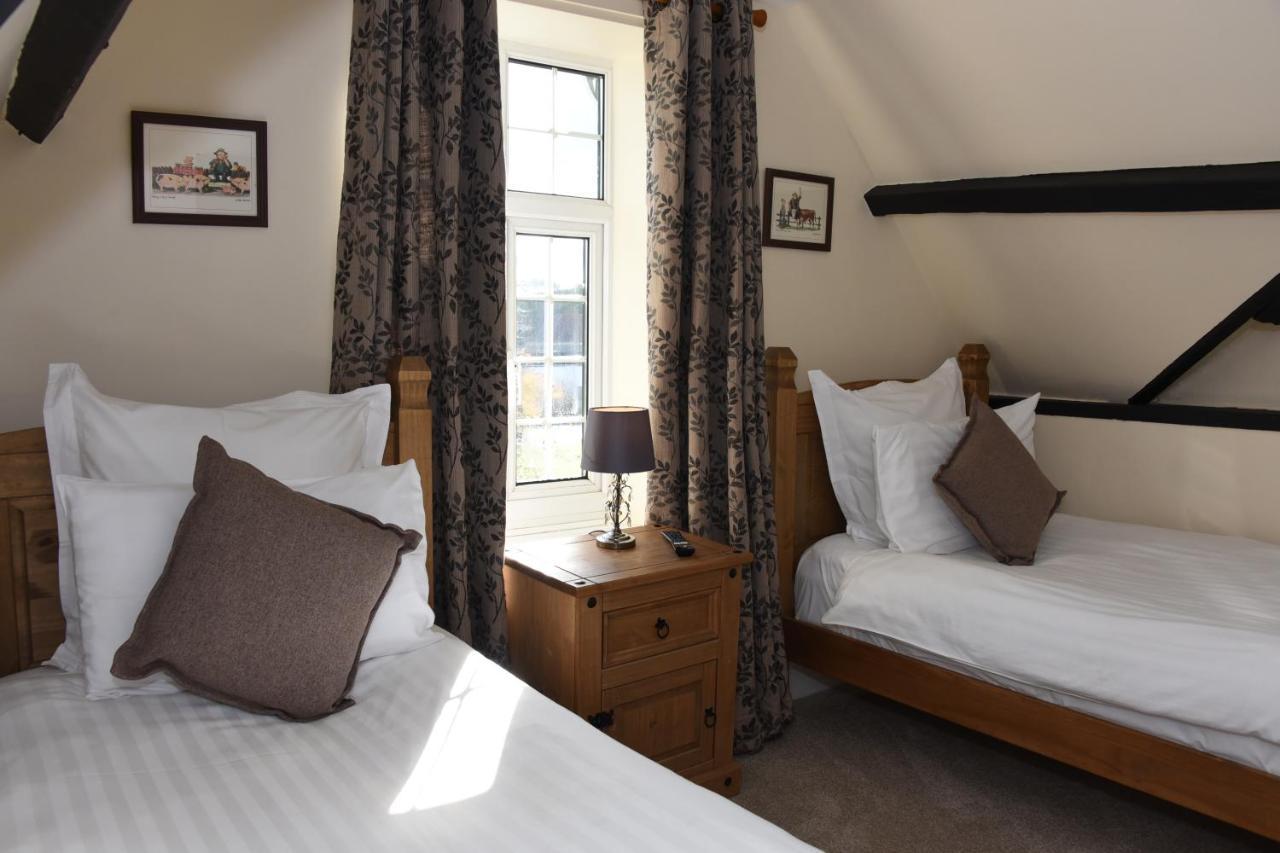 The Llanelwedd Arms Hotel Builth Wells Esterno foto