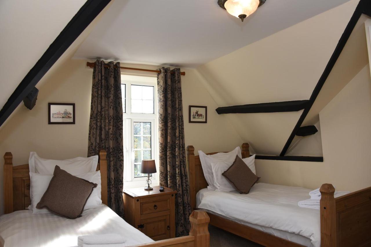 The Llanelwedd Arms Hotel Builth Wells Esterno foto
