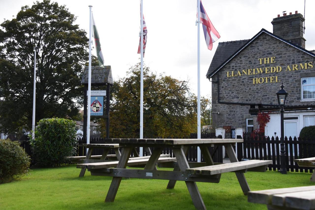 The Llanelwedd Arms Hotel Builth Wells Esterno foto