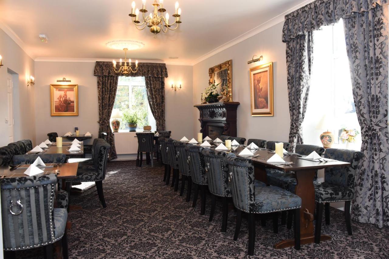 The Llanelwedd Arms Hotel Builth Wells Esterno foto