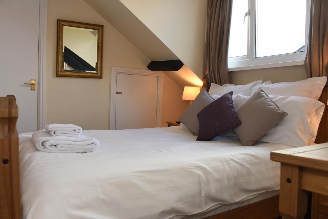 The Llanelwedd Arms Hotel Builth Wells Esterno foto