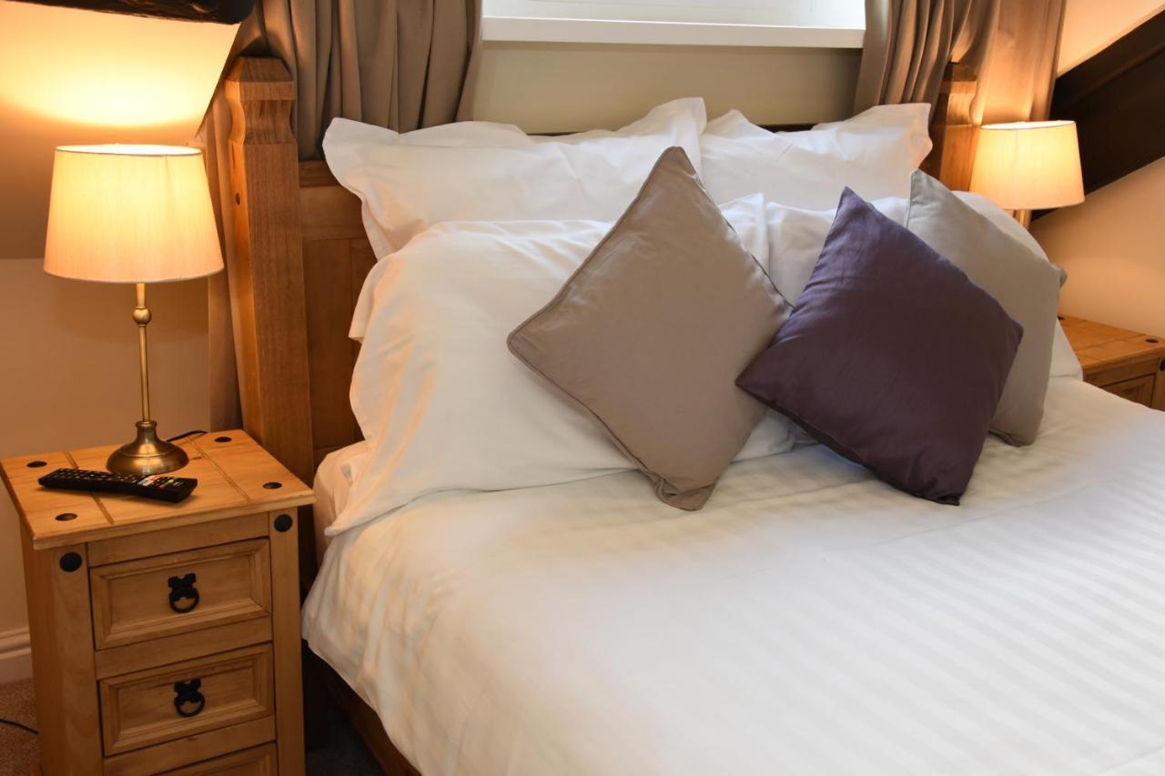 The Llanelwedd Arms Hotel Builth Wells Esterno foto