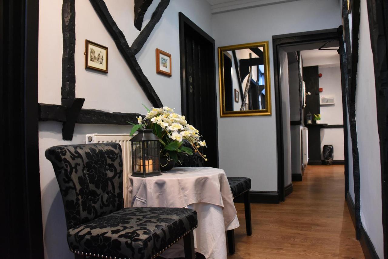 The Llanelwedd Arms Hotel Builth Wells Esterno foto