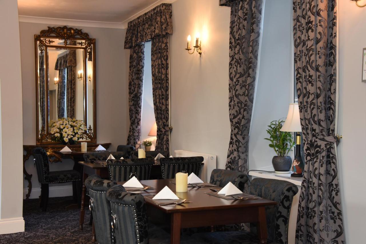 The Llanelwedd Arms Hotel Builth Wells Esterno foto