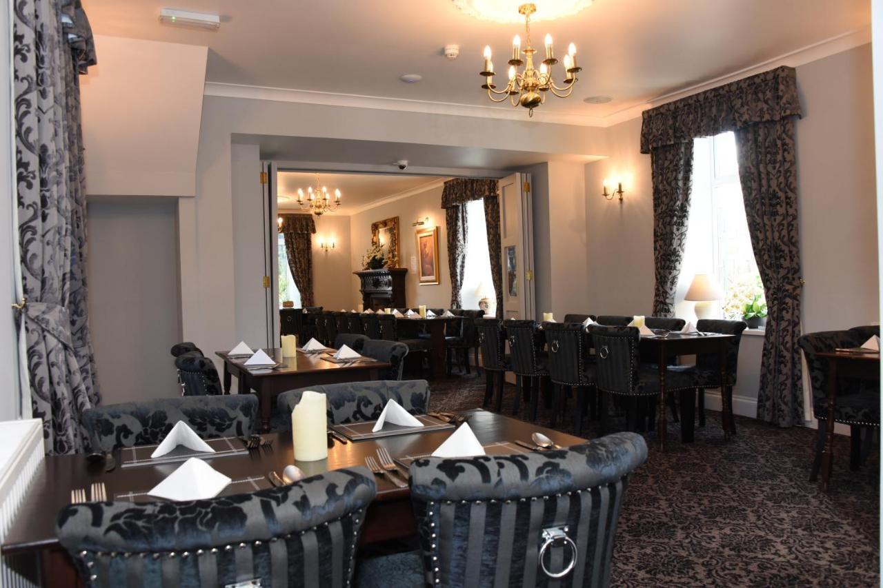 The Llanelwedd Arms Hotel Builth Wells Esterno foto