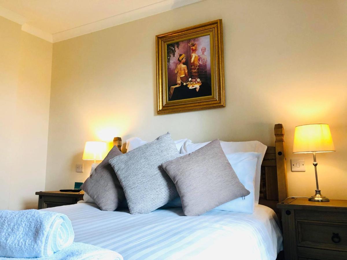 The Llanelwedd Arms Hotel Builth Wells Esterno foto
