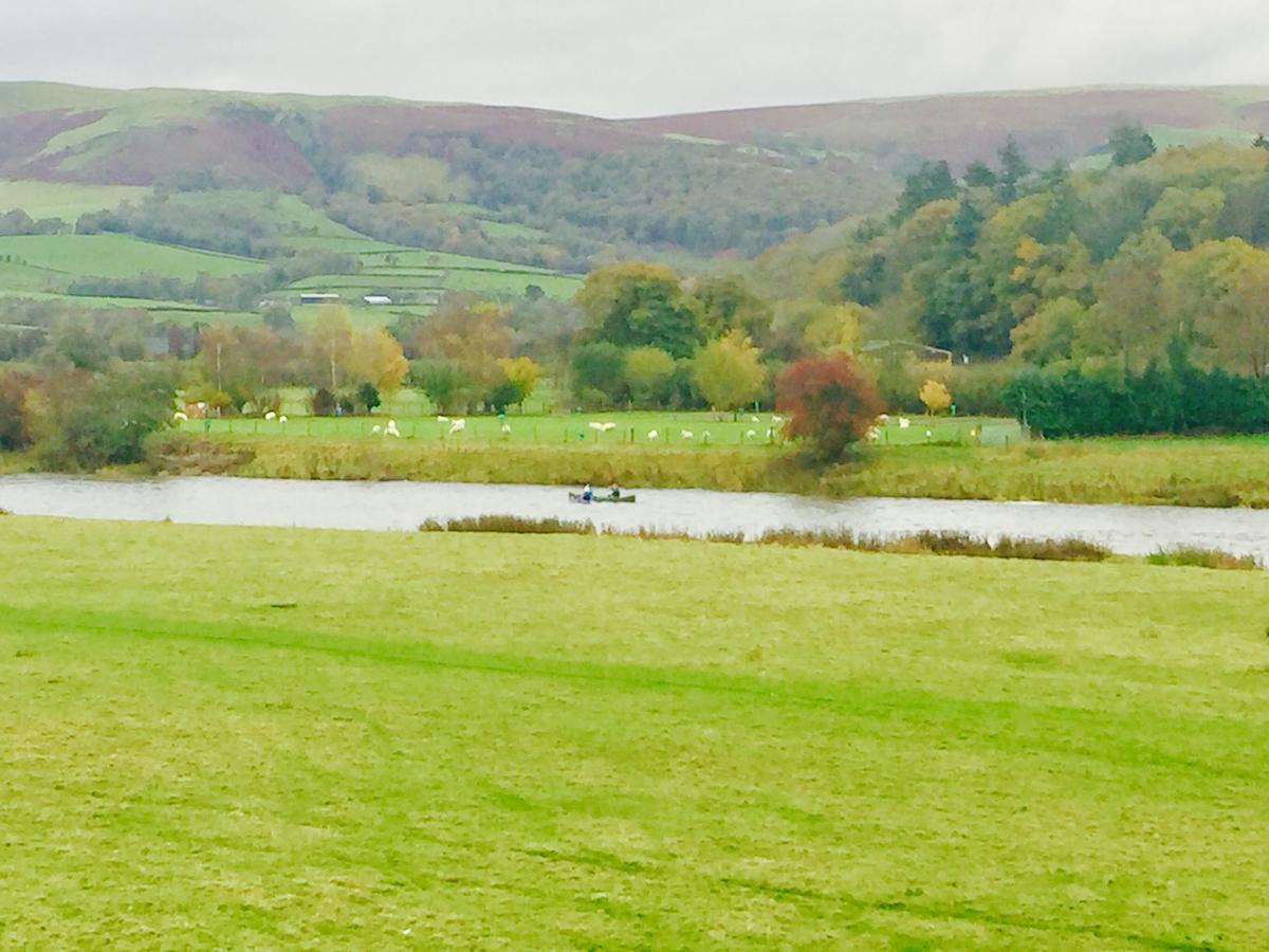 The Llanelwedd Arms Hotel Builth Wells Esterno foto